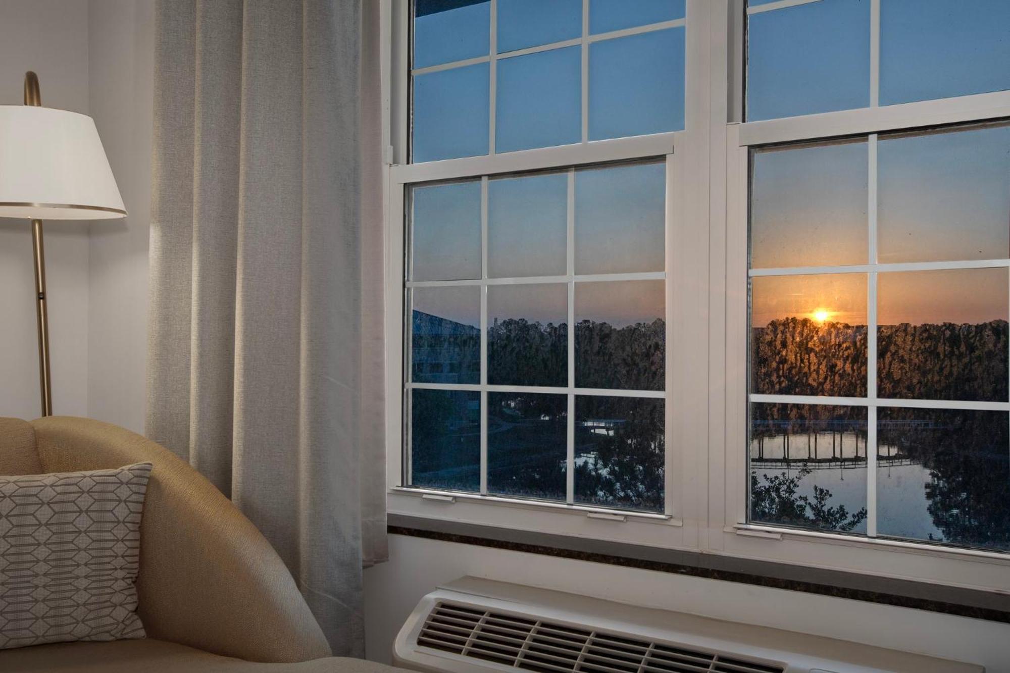 Hotel Indigo Jacksonville-Deerwood Park By Ihg Екстер'єр фото